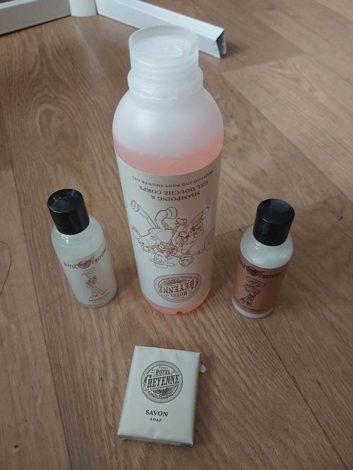 Lot gel douche hotel cheyenne