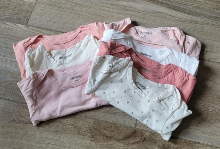 Lot de 7 bodies manches longues taille 36 mois