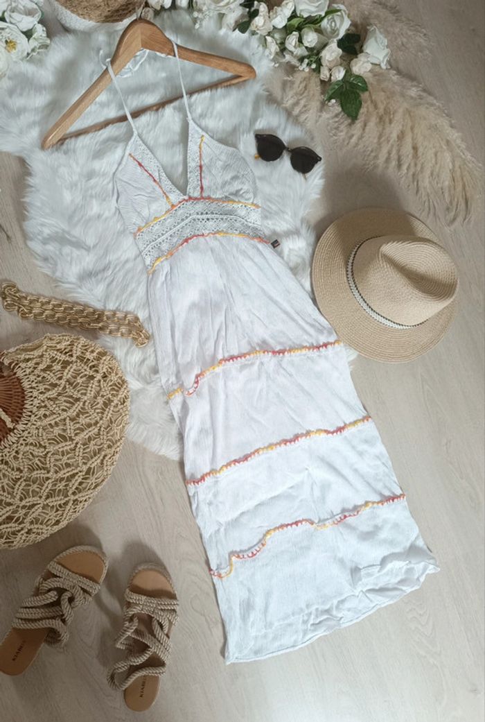 Jolie robe longue blanche taille 34