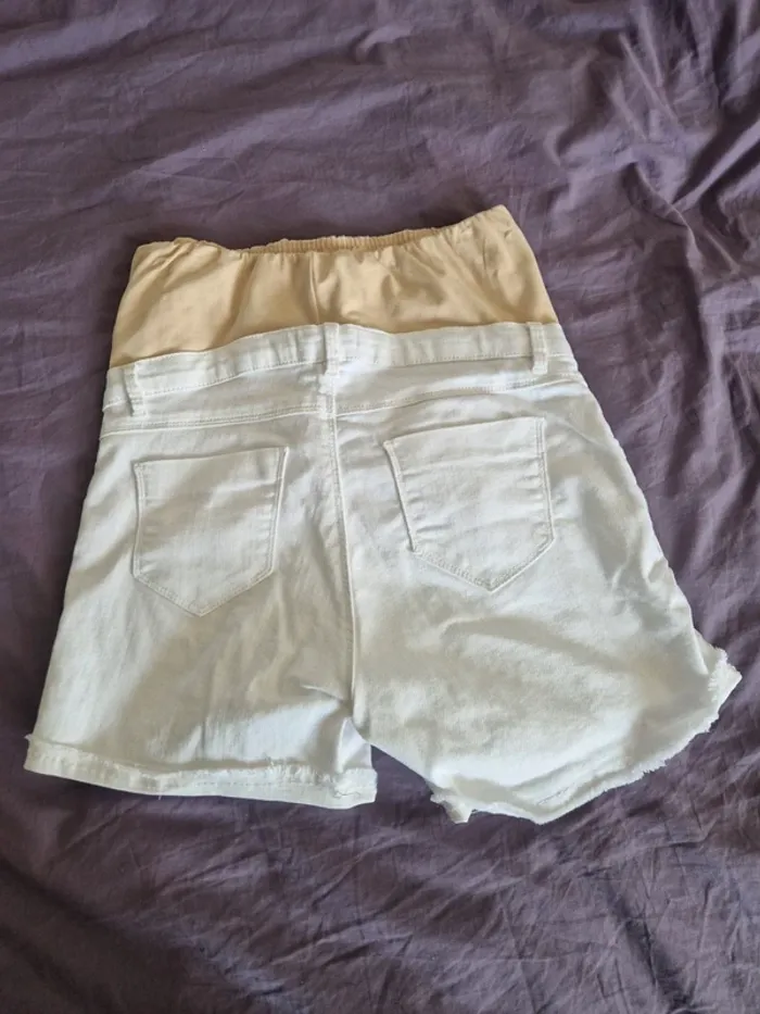 Short blanc de maternité taille 38 - photo numéro 2