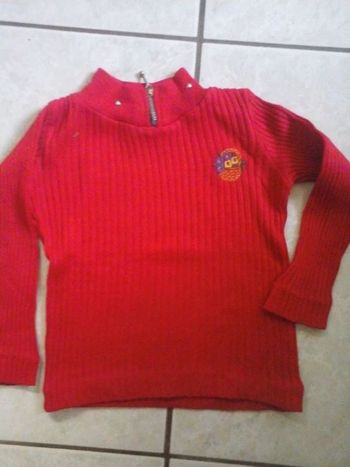 Pull côtelé rouge 24M