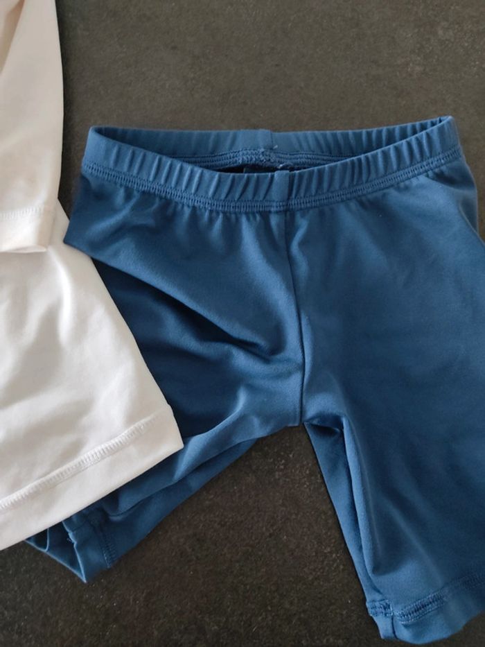 Combinaison anti UV taille 18 mois - photo numéro 3