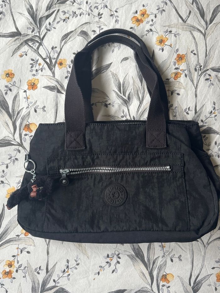 Magnifique sac Kipling vintage (épaule ou main)