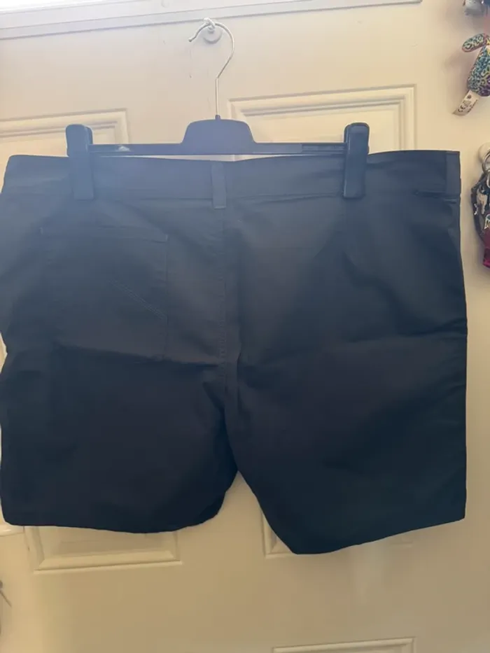 Short homme Marque décathlon taille 52 - photo numéro 2