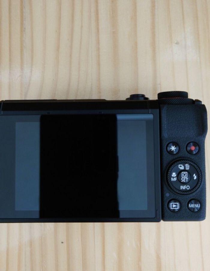 Canon Powershot G7X Markii Mark III avec 2 batteries , 1 chargeur et une carte mémoire 128Go en parf - photo numéro 2