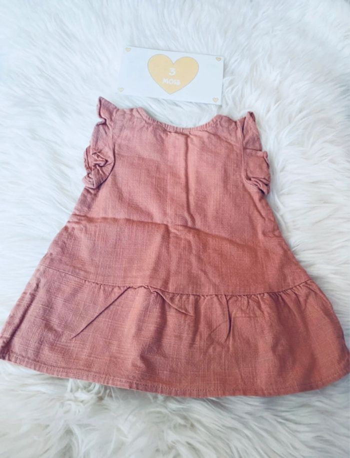 3 mois - Robe corail - photo numéro 3