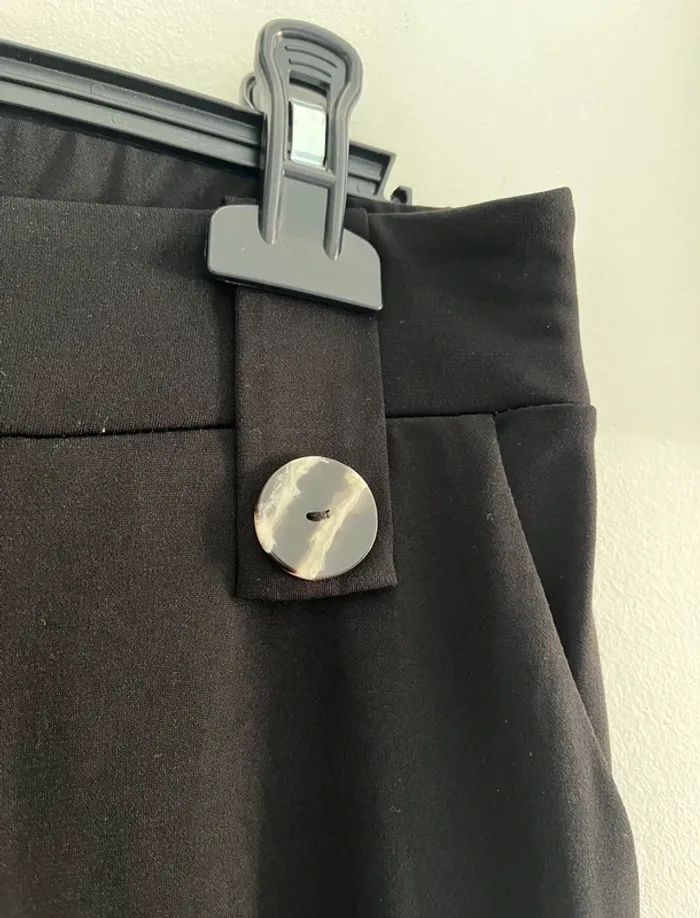 Pantalon droit léger noir T38 très bon état - photo numéro 3
