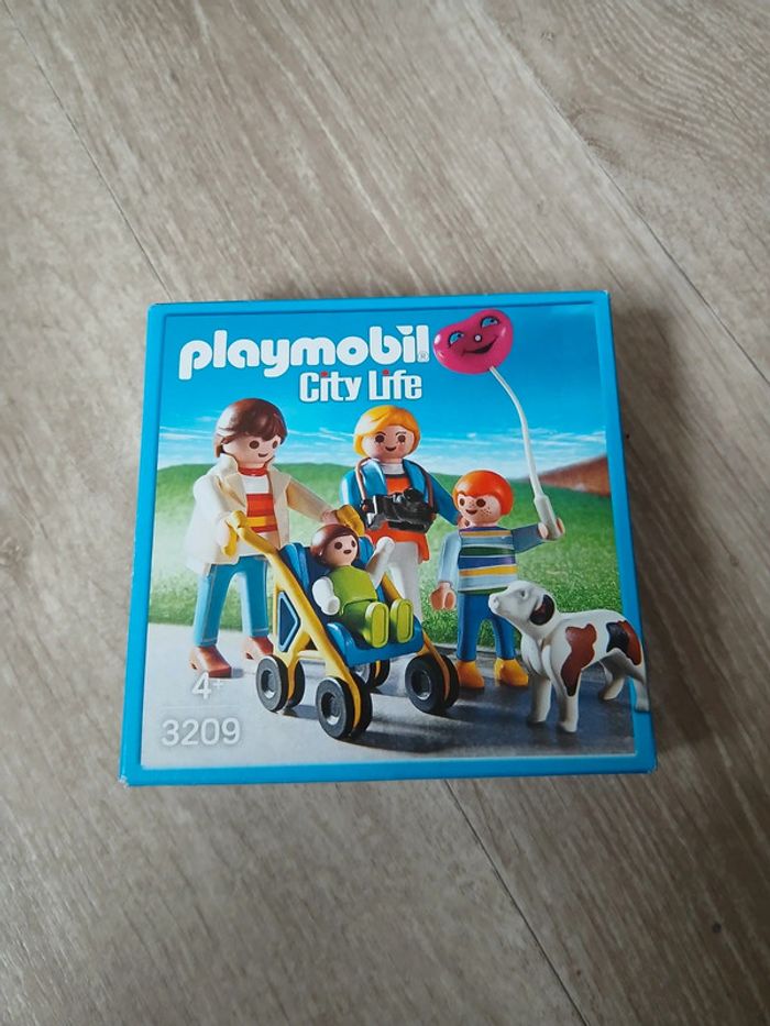 Jouet neuf playmobil poussette