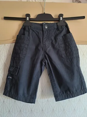 Short bleu terre de marins 5 ans tbe