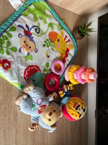 Petit lot éveil bébé 