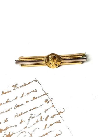 Magnifique broche vintage religieuse