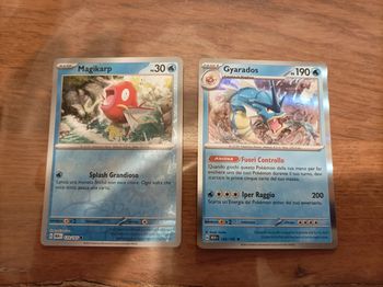 Lot de 2 cartes Pokemon 151 Magicarpe Léviator Holo