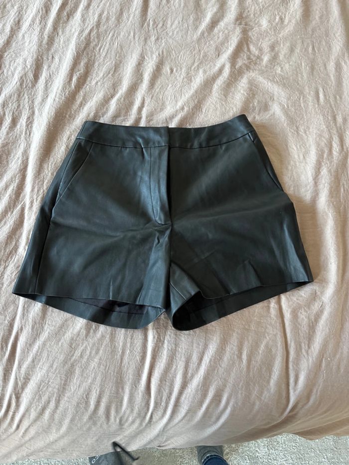 Short en cuir taille 38 Camaïeu
