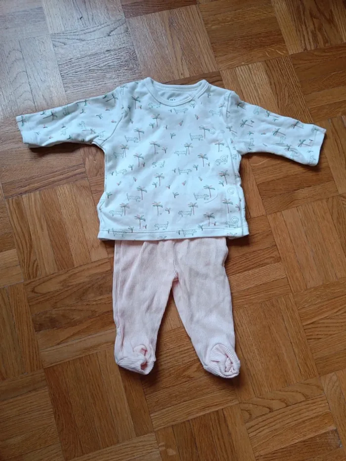 Pull et legging motif jungle Kiabi