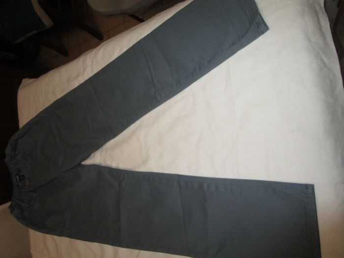 pantalon neuf kiabi 9 ans