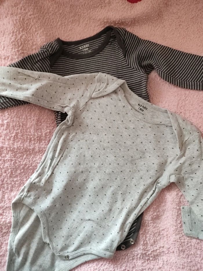 Lot 2 bodies 18 mois