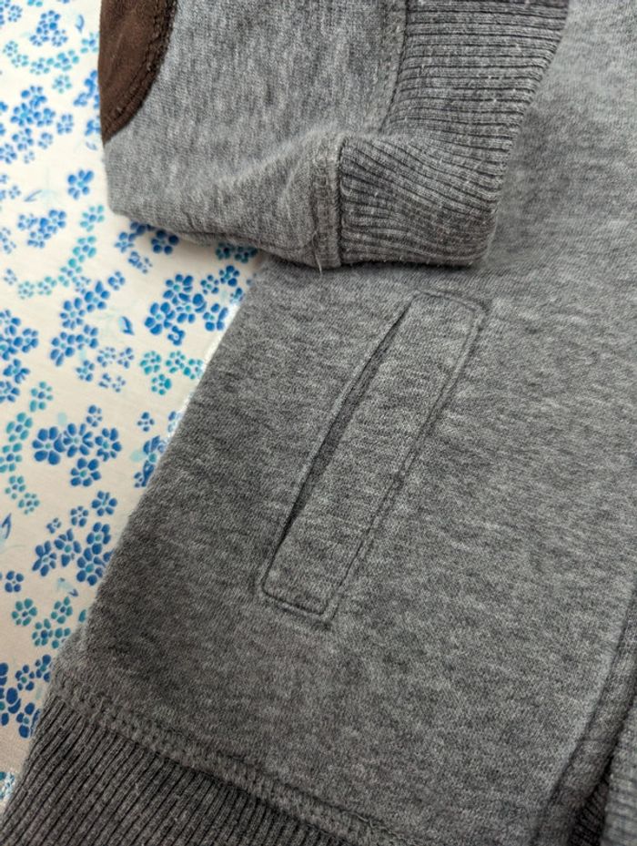 Gilet en sweat gris H&M 12-18 mois - photo numéro 4