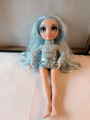 Poupée mannequin Rainbow High Ice Gabriella Icely (Série 3) - Bleu Glacé / Ice