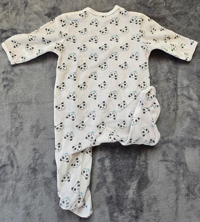 Pyjama effet velours motif panda Kiabi 6 mois - photo numéro 3