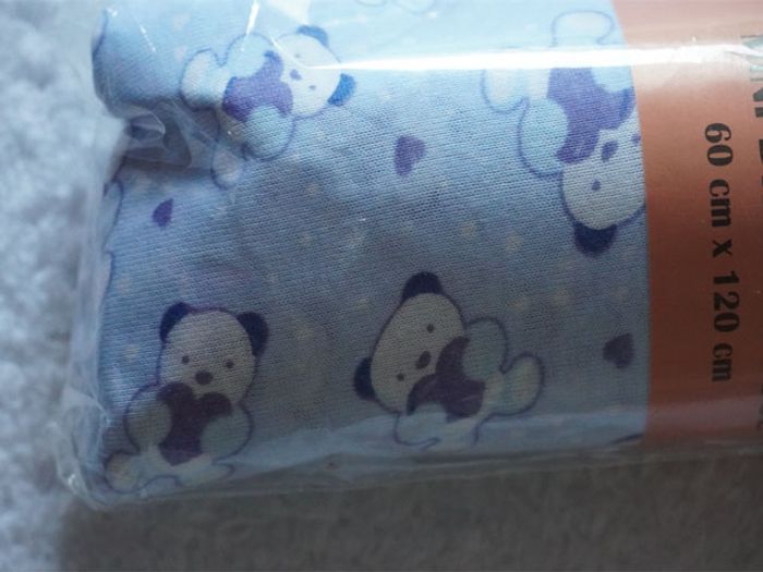 Drap housse bleu clair avec des ours et petits coeurs Baby Fitted neuf Dimension 60 x 120 cm - photo numéro 2
