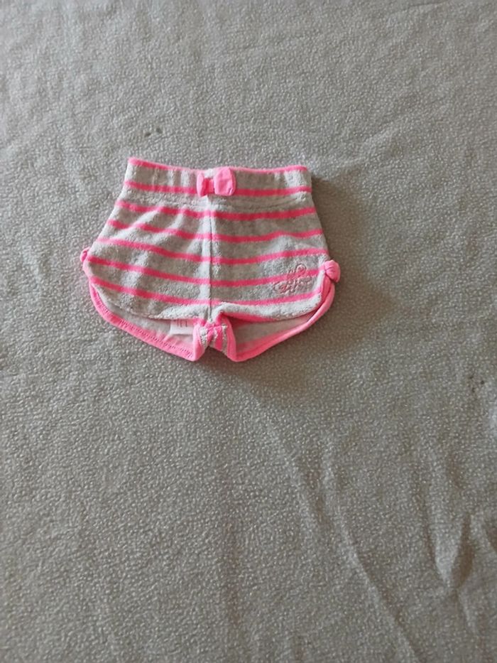 Lot short 6 mois - photo numéro 4