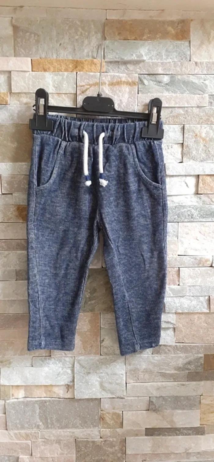 Pantalon jogging sarouel C&A baby
 18 mois/24 mois 86 cm