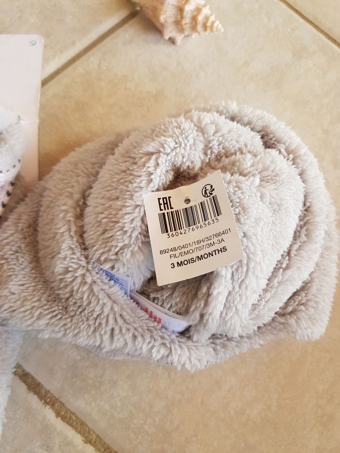 Ensemble 3-6 mois obaibi neuf - photo numéro 3