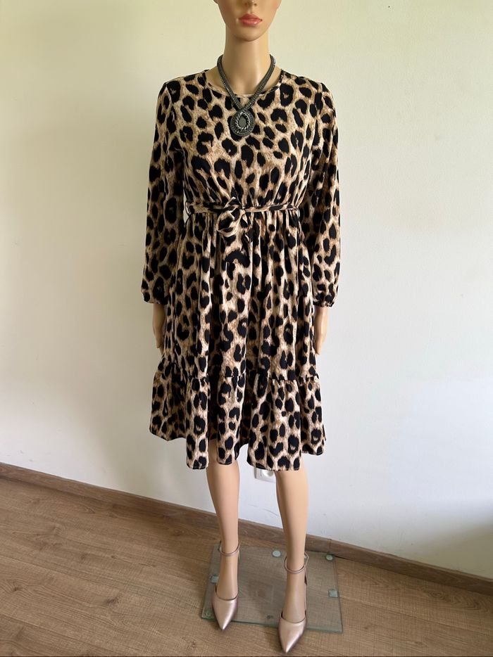 Robe léopard à manches longues Shein taille 36 TBE - photo numéro 3