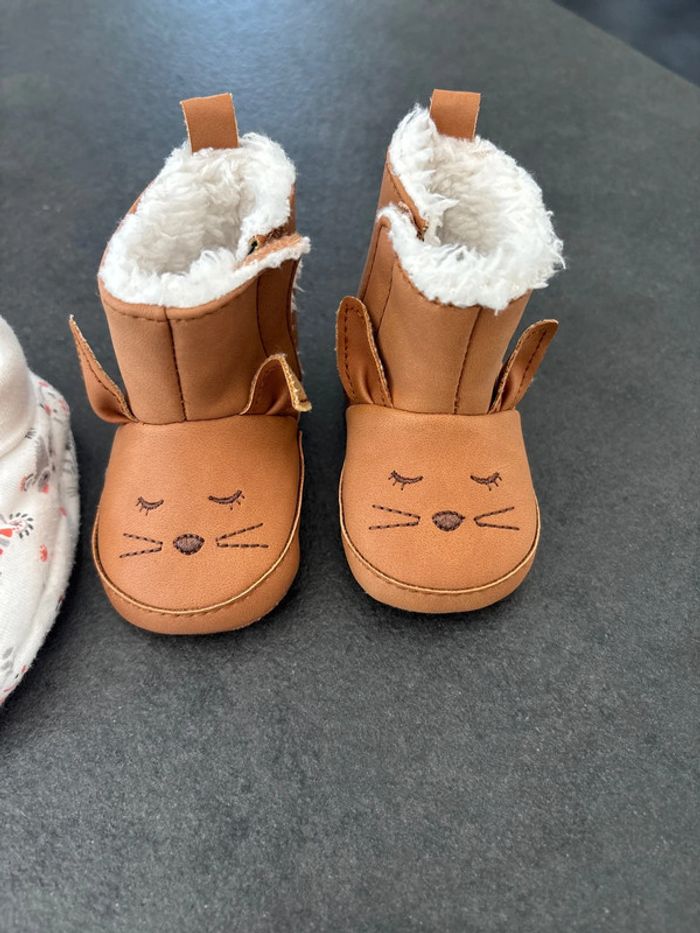 Lot bonnets naissance + chaussons - photo numéro 2