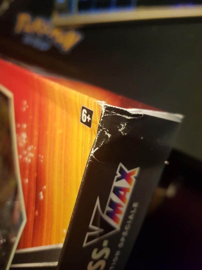 Coffret Pokémon Miaouss Vmax - photo numéro 9