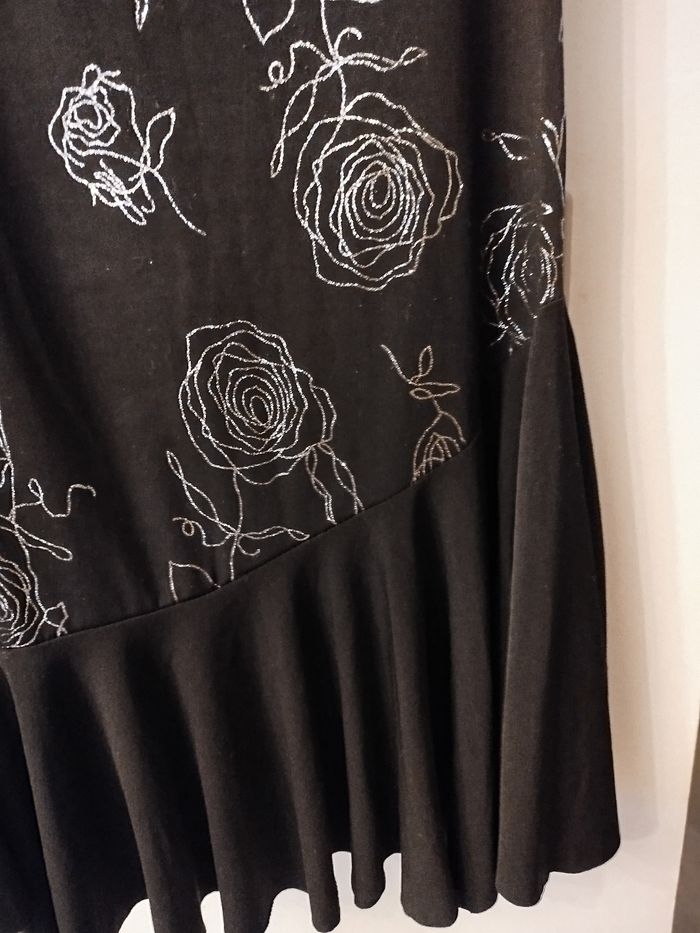 Superbe robe de fêtes - photo numéro 7