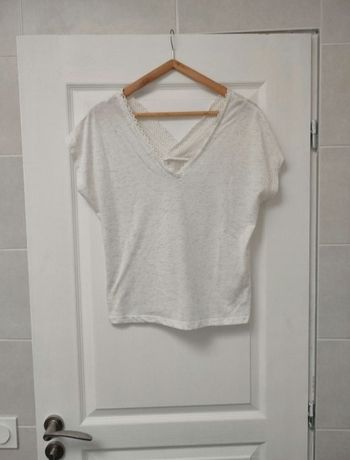 Tee shirt beige/crème avec dentelle réversible 