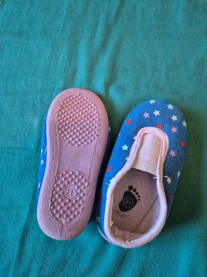 Chaussons taille 21 - photo numéro 3