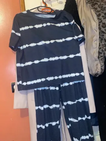 Ensemble pygama t shirt et pantalon