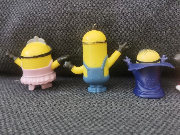 Lot de figurines minions - photo numéro 5