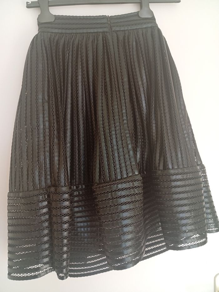 Jupe patineuse noire - photo numéro 4