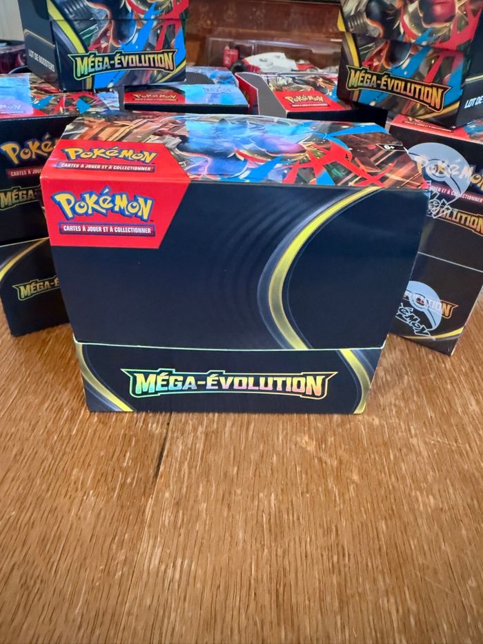 Display Pokémon Mega Évolution Reconditionné