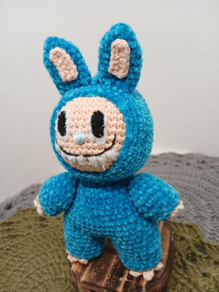 Peluche lapin monstre - photo numéro 3