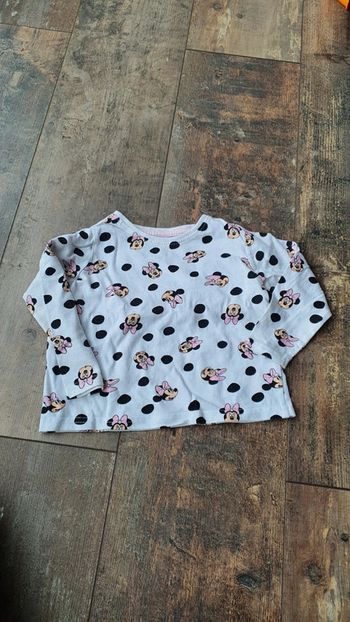 T-shirt disney 18 mois en très bon état
