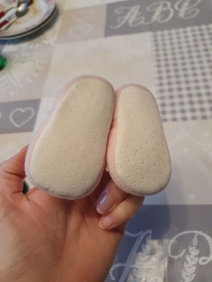 Chaussons bébé roses - photo numéro 4