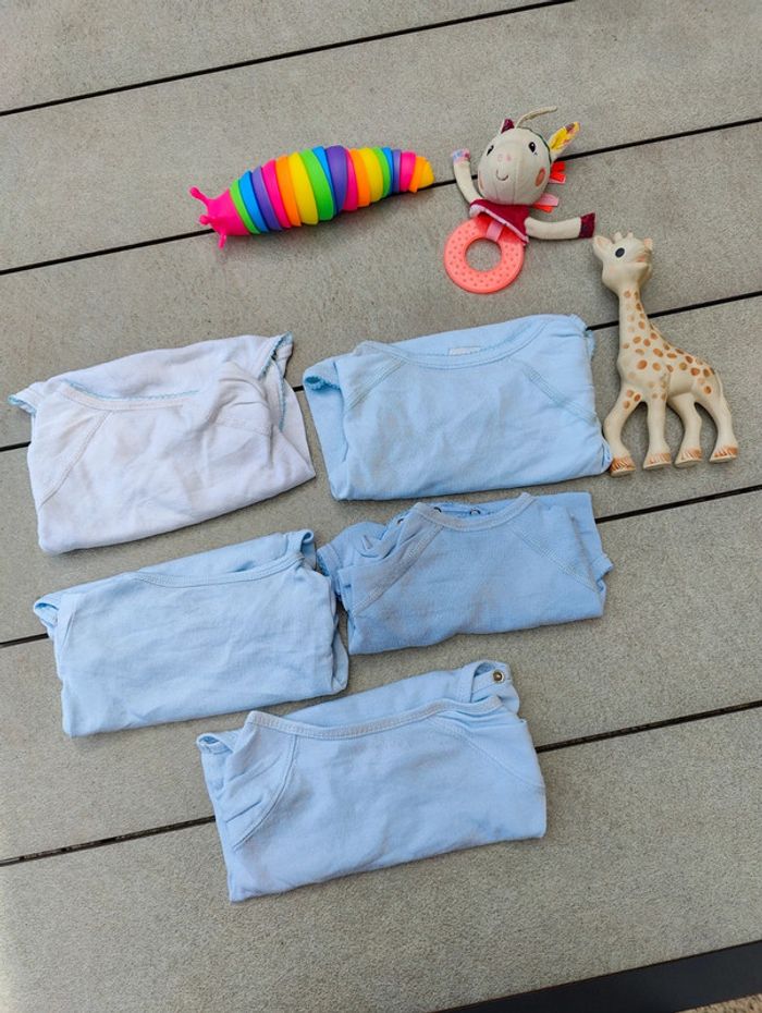 Lot bodies mixtes manches longues 3 mois - photo numéro 2