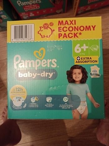 Couches pampers taille 6+