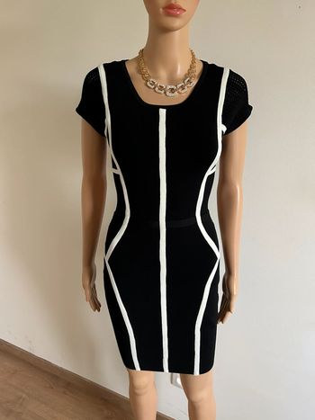 Robe noire et blanche neuve à manches courtes Morgan taille S