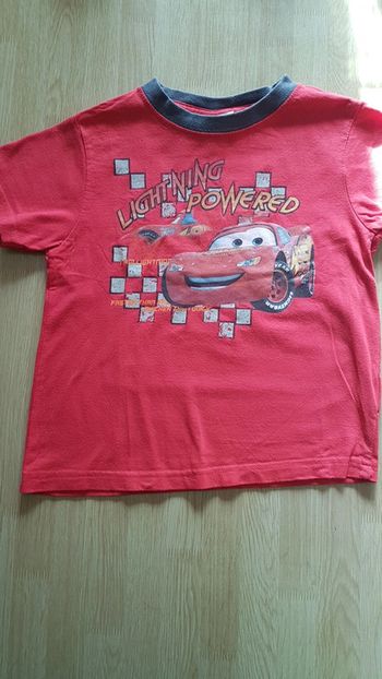 T shirt disney pixar cars 4 ans