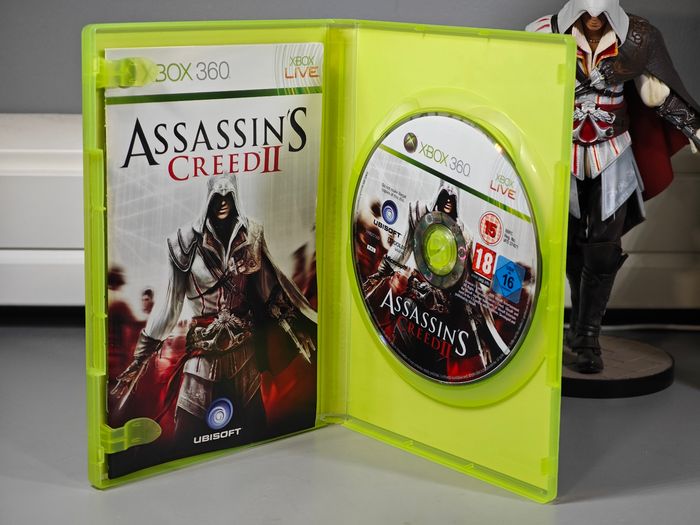 Assassin's Creed II White Édition - XBox 360 - Jeu, figurine et boite - photo numéro 9