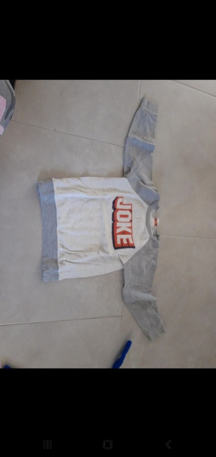 Lot de 3 pulls taille 6 ans - photo numéro 2