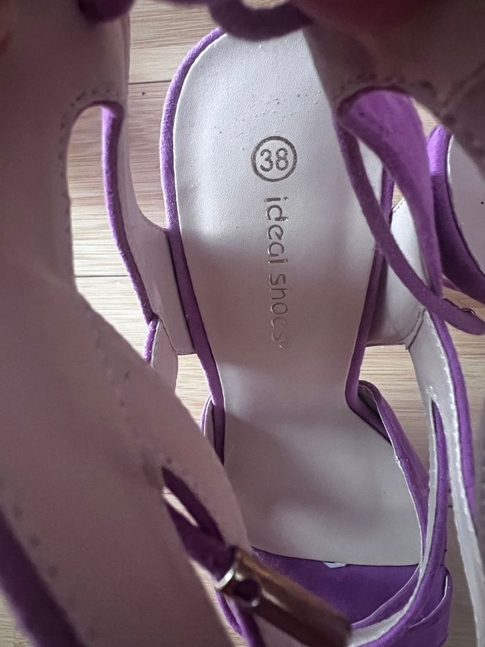 Sandales à talons violet fuchsia – lanières croisées – à lacets - photo numéro 3