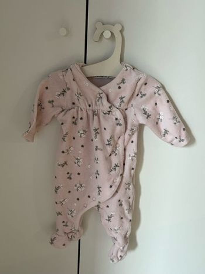 Lot  de  3 Pyjamas 1 mois - photo numéro 5