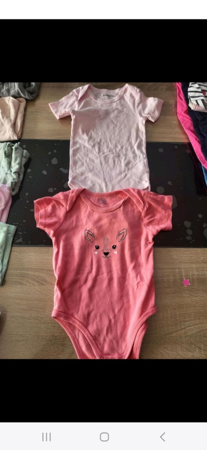 Lot 2 ans pantalons t shirts - photo numéro 5