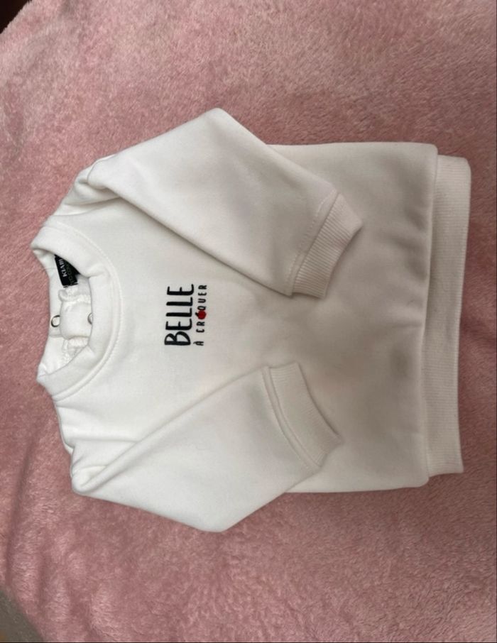 Pull blanc 1 mois - photo numéro 3
